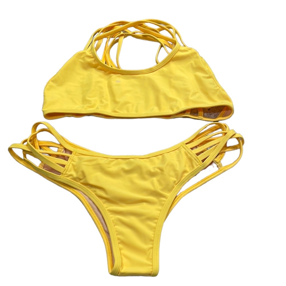NWOT Fredricks of Hollywood yellow Strappy Cheeky bikini Size L.